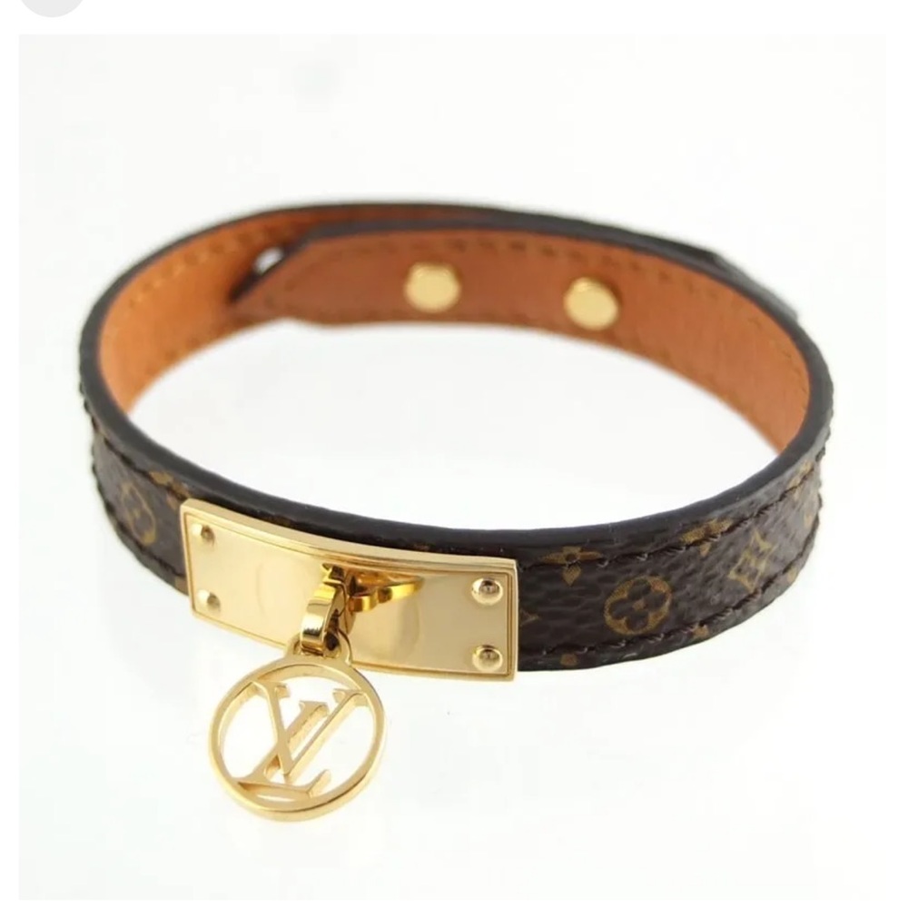 LOUIS VUITTON Bracelet Logomania Monogram Never used excellent condition.
